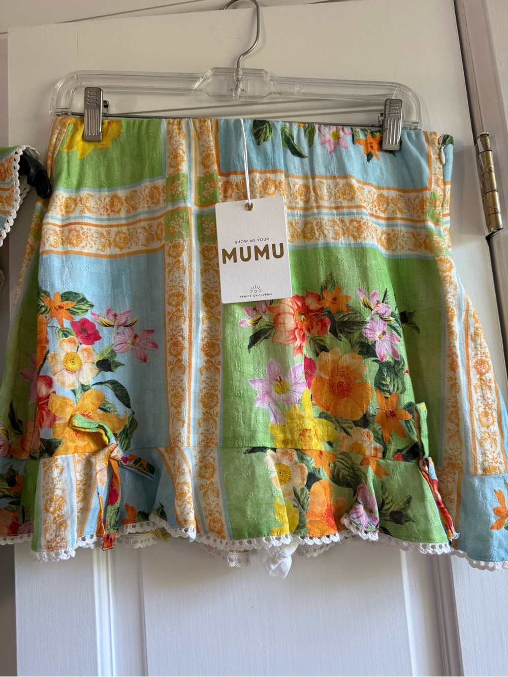 NWT Show Me Your MuMu Country Bouquet floral top and All Night Ruffle Skort - Picture 5 of 5